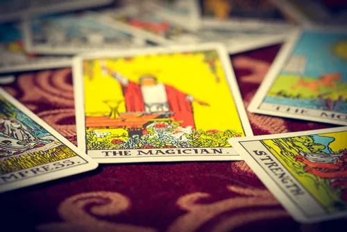 Mesa de consulta de tarot barato