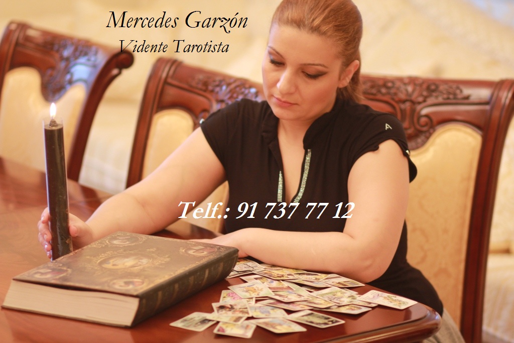 Mercedes Garzón vidente tarotista